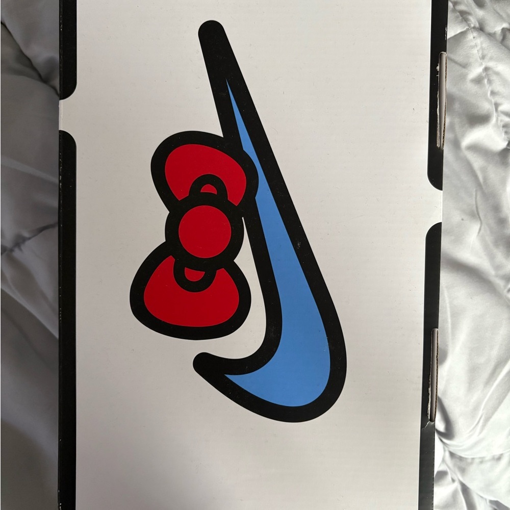 Nike x Hello Kitty
Air Presto